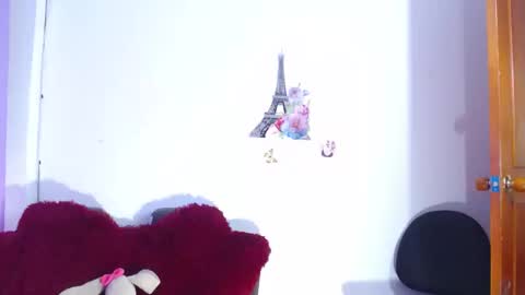 eimyy_rouse online show from December 18, 10:27 pm