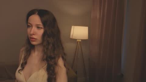 eira_kilian online show from December 5, 8:24 am