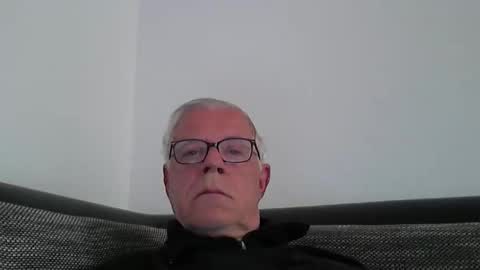 eisbaer1957 online show from April 12, 6:17 am