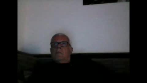 eisbaer1957 online show from May 2, 6:36 pm