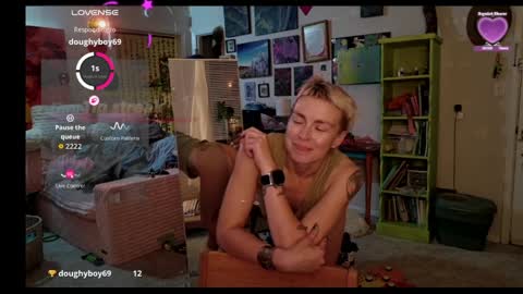 ejrabloom online show from April 18, 6:59 am