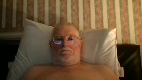 eketman1964 online show from September 9, 10:10 pm