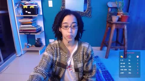 Snapshot of ela_0 chatting on October 26, 7:42 am Ela  Help me reach 100 thumbs up online show from October 26, 7:42 am