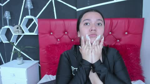 Ela online show from January 24, 7:39 pm