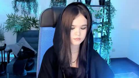 Your sweet girl online show from November 22, 9:45 pm