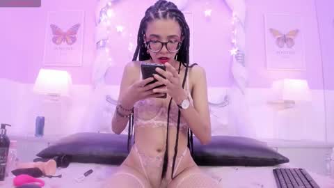 ElaineLaurent online show from March 18, 5:02 am