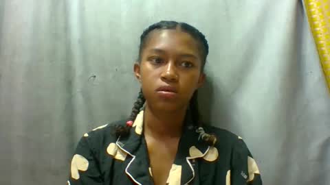 elaliealdy online show from October 13, 5:09 am