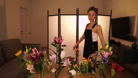 ELA 3 online show from December 16, 6:09 am