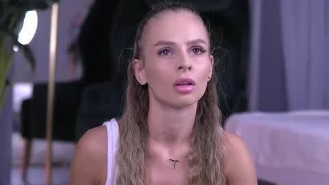 elarashine online show from September 12, 9:06 pm