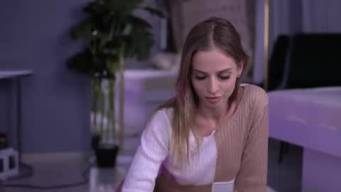 elarashine online show from October 2, 6:28 pm