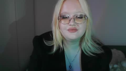 elayne_sweet online show from April 14, 8:28 am