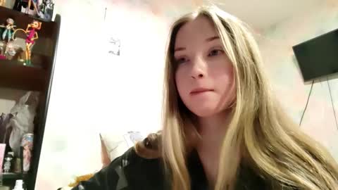 MIa online show from February 16, 2:37 pm