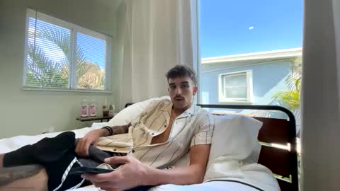 Snapshot of electron448 chatting on October 21, 6:55 pm electron448 online show from October 21, 6:55 pm