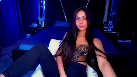 Snapshot of elegant_mysterious chatting on September 12, 10:45 pm elegant_mysterious online show from September 12, 10:45 pm