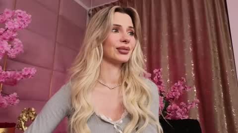 Eleine online show from November 21, 11:58 pm