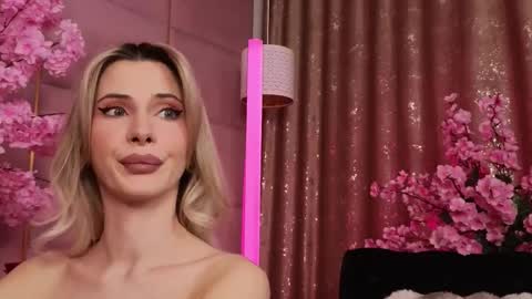 Eleine online show from November 19, 8:18 pm