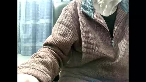 elfyonee online show from February 6, 8:02 pm