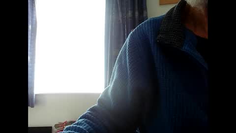 elfyonee online show from November 5, 11:45 am