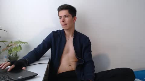 Elian online show from December 16, 6:47 pm