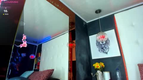 ---Elian--- online show from September 18, 12:47 am