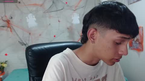 E L I A S online show from December 4, 4:26 am