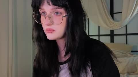 Ellie online show from September 27, 8:28 pm