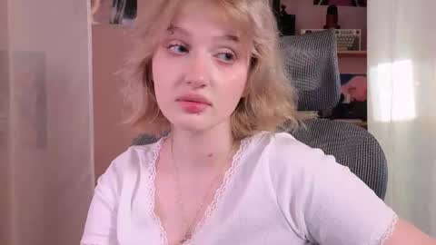 Ellie online show from March 11, 5:21 am