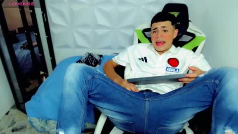 bby-santy online show from December 17, 4:21 pm