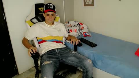 bby-santy online show from October 30, 4:18 pm