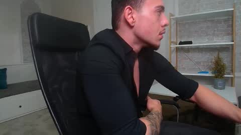 ElijahThorne online show from November 17, 6:38 am