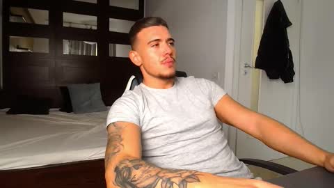 ElijahThorne online show from March 3, 6:42 am