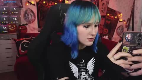 Snapshot of elika_kay chatting on October 24, 9:48 pm  MORE ME   online show from October 24, 9:48 pm