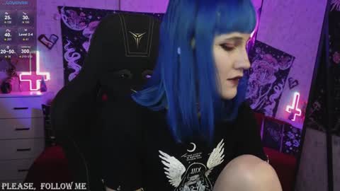 Snapshot of elika_kay chatting on January 10, 7:32 pm  MORE ME   online show from January 10, 7:32 pm
