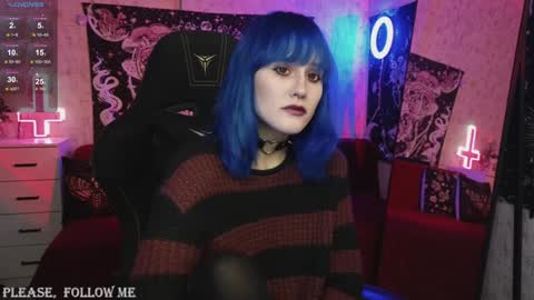Snapshot of elika_kay chatting on January 1, 10:24 pm  MORE ME   online show from January 1, 10:24 pm