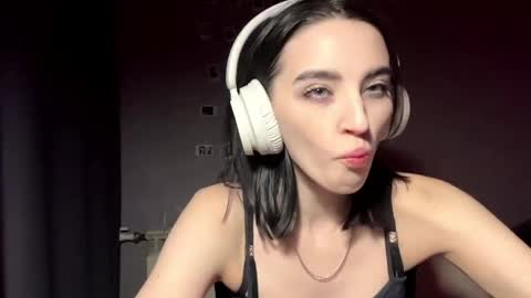 Milica online show from June 5, 1:38 pm