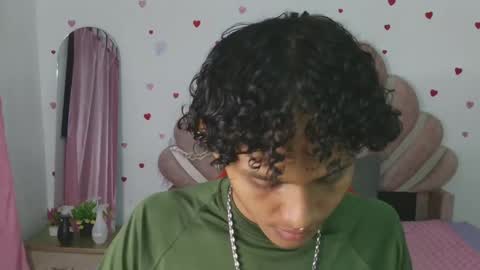 elio_fox online show from April 18, 11:56 am