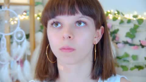 ElisabethDavis online show from April 21, 4:36 pm