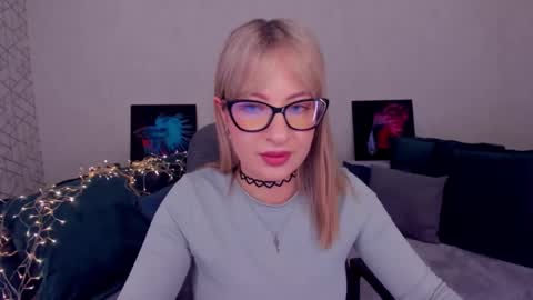 Snapshot of elisabethmills chatting on February 26, 2:59 pm Elisabeth online show from February 26, 2:59 pm