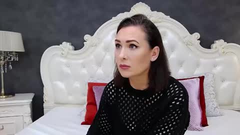 Krissy online show from December 18, 9:15 am