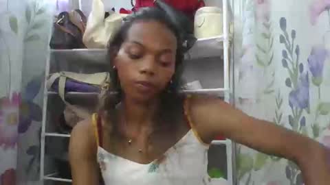 elisacich online show from February 28, 9:35 am