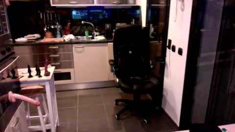 Barbie online show from April 22, 9:00 pm