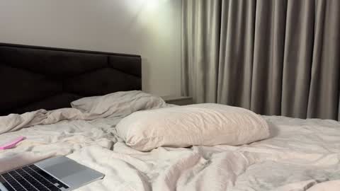 Nina online show from January 18, 9:02 pm