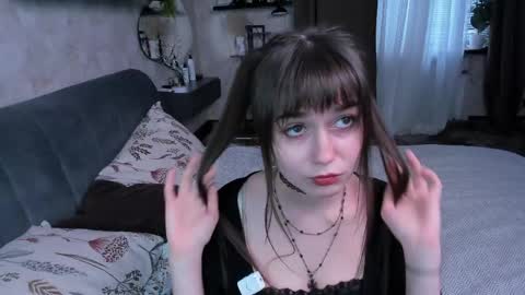 Elis online show from April 19, 8:26 am