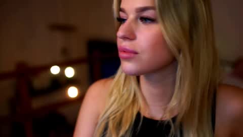 Snapshot of elister_alison chatting on September 26, 2:47 pm Sunflower  online show from September 26, 2:47 pm