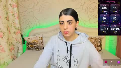 Eliza online show from December 3, 9:37 pm