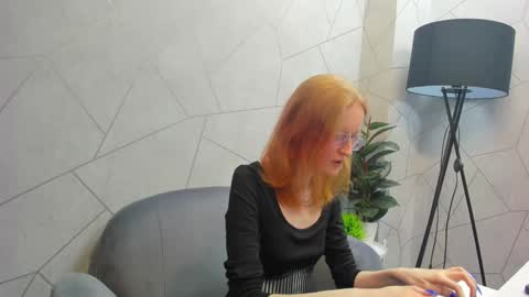 Snapshot of elizabeth_harpper chatting on February 27, 9:07 am Elizabeth online show from February 27, 9:07 am