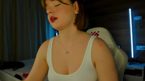 Elizabeth online show from May 24, 12:07 am