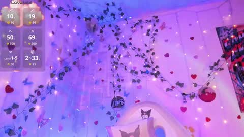 Snapshot of elizabeth_jing chatting on October 20, 6:35 pm Independent Model online show from October 20, 6:35 pm