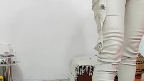 Elizabeth Mathure online show from October 17, 8:07 am