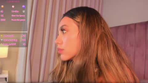 elizabeth_roche online show from April 18, 7:58 pm